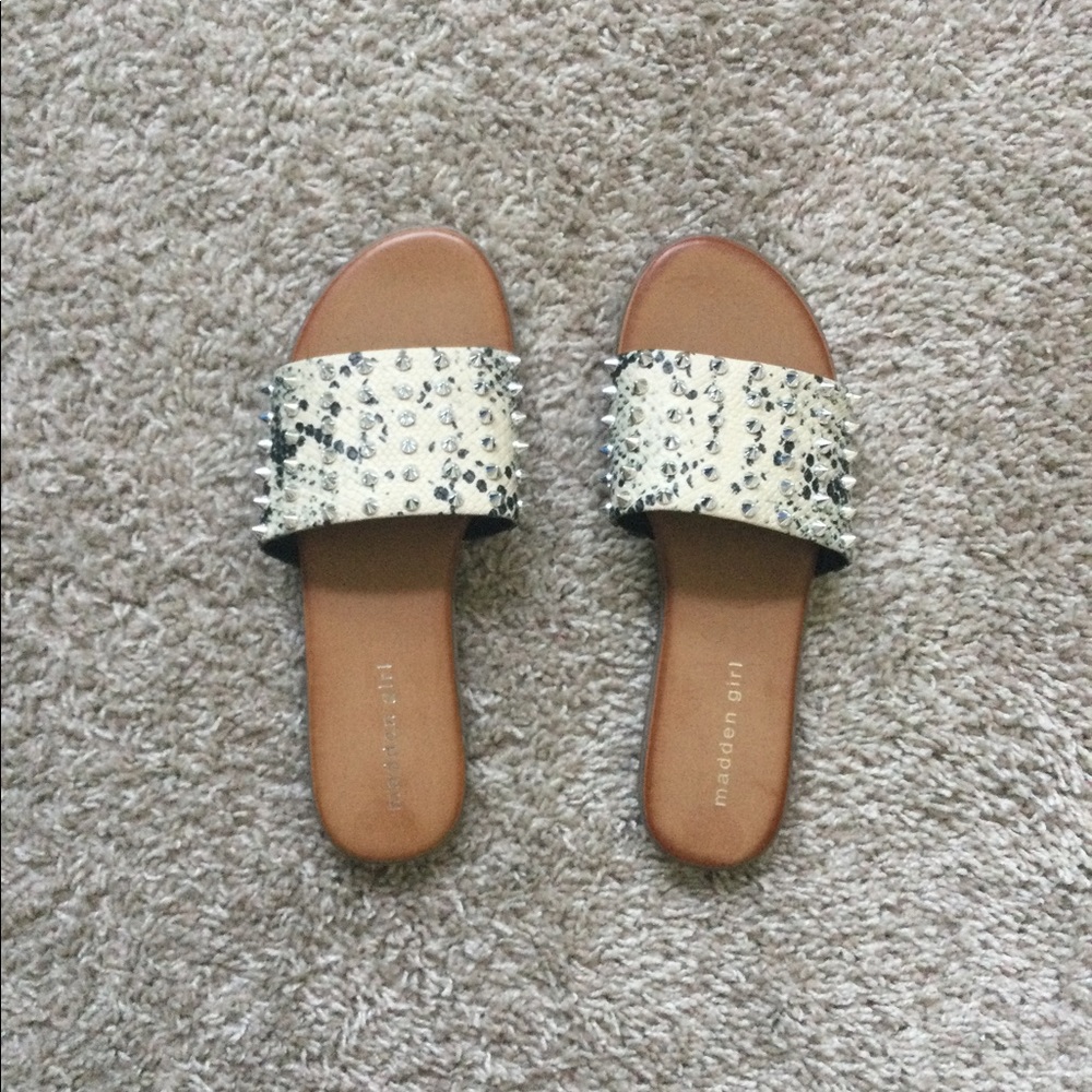 🔥🔥HOST PIC🔥🔥Madden Girl Farrin Studded Sandals - Picture 6 of 11